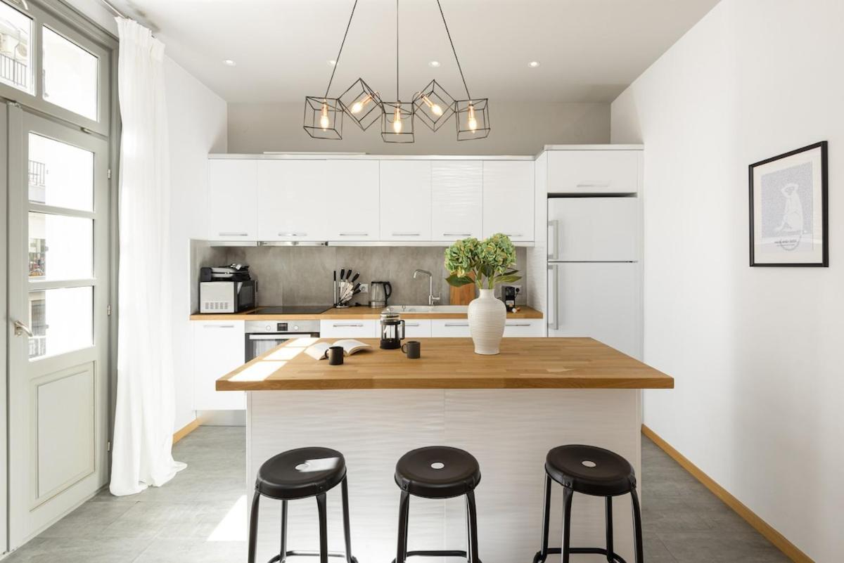 Innovative Upscale 2-br Flat In Premium Location