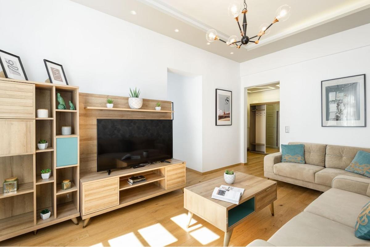 Innovative Upscale 2-br Flat In Premium Location